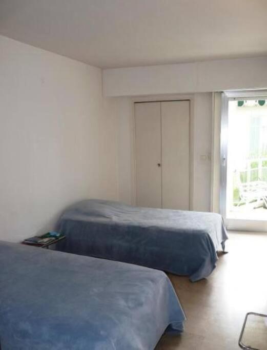 Three Bedroom, Two Bathroom In With Large Terrace - 880 Appartement