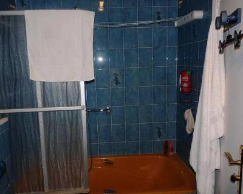 Three Bedroom, Two Bathroom In With Large Terrace - 880 Appartement *
